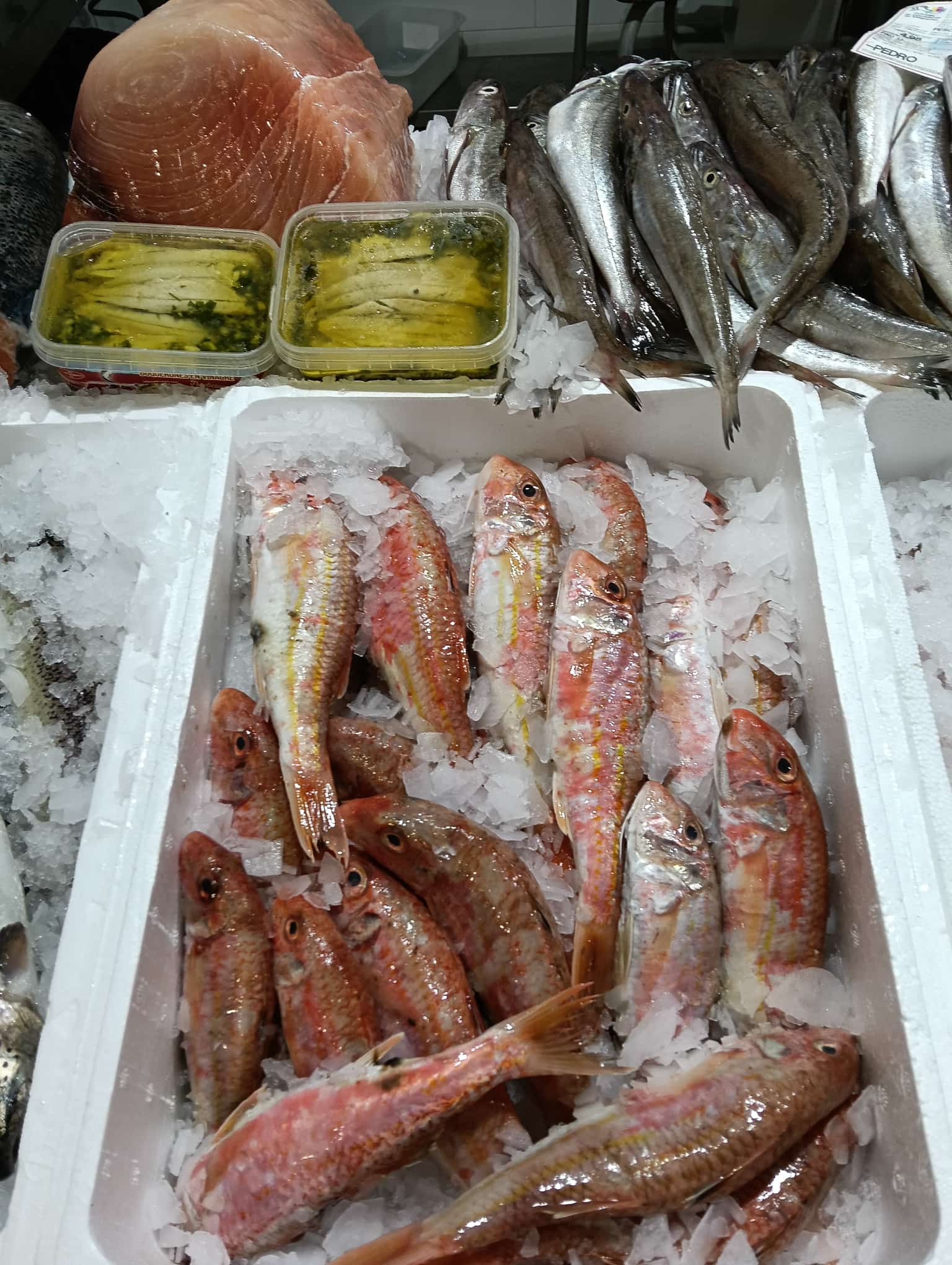 lenguados Producto en el stand del mercado